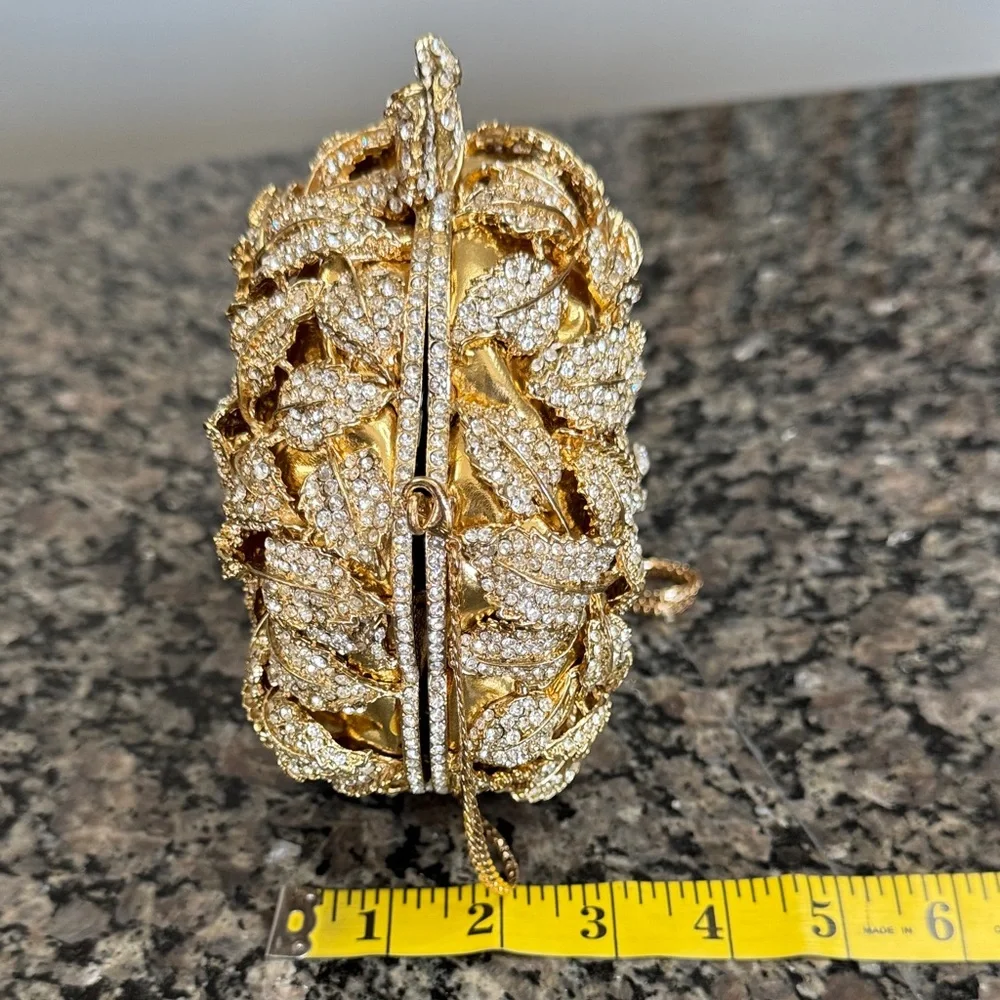 Elegant Gold Floral Clutch NWOT - Picture 15 of 16